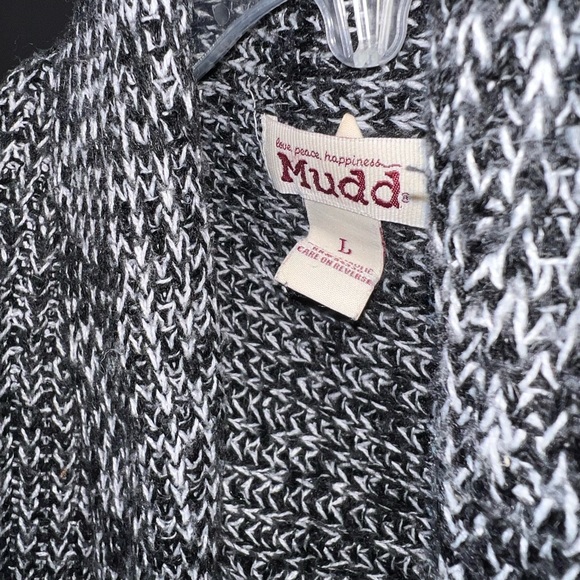 Mudd Black and White Long Sweater - Picture 3 of 4